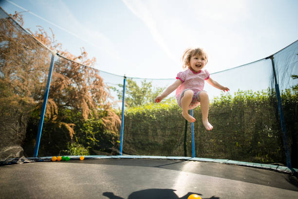 BEZPIECZNE SKAKANIE NA TRAMPOLINIE